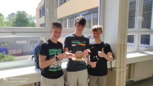 Obrázek k aktualitě: Soutěž Geologické kladívko 2025 aneb Zlatí hoši z naší školy