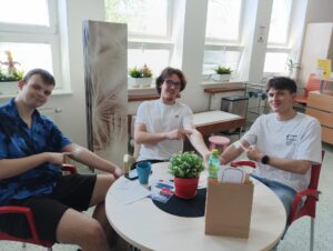 Obrázek k aktualitě: Darování krve aneb poslední hluboká stopa oktávy A před maturitou